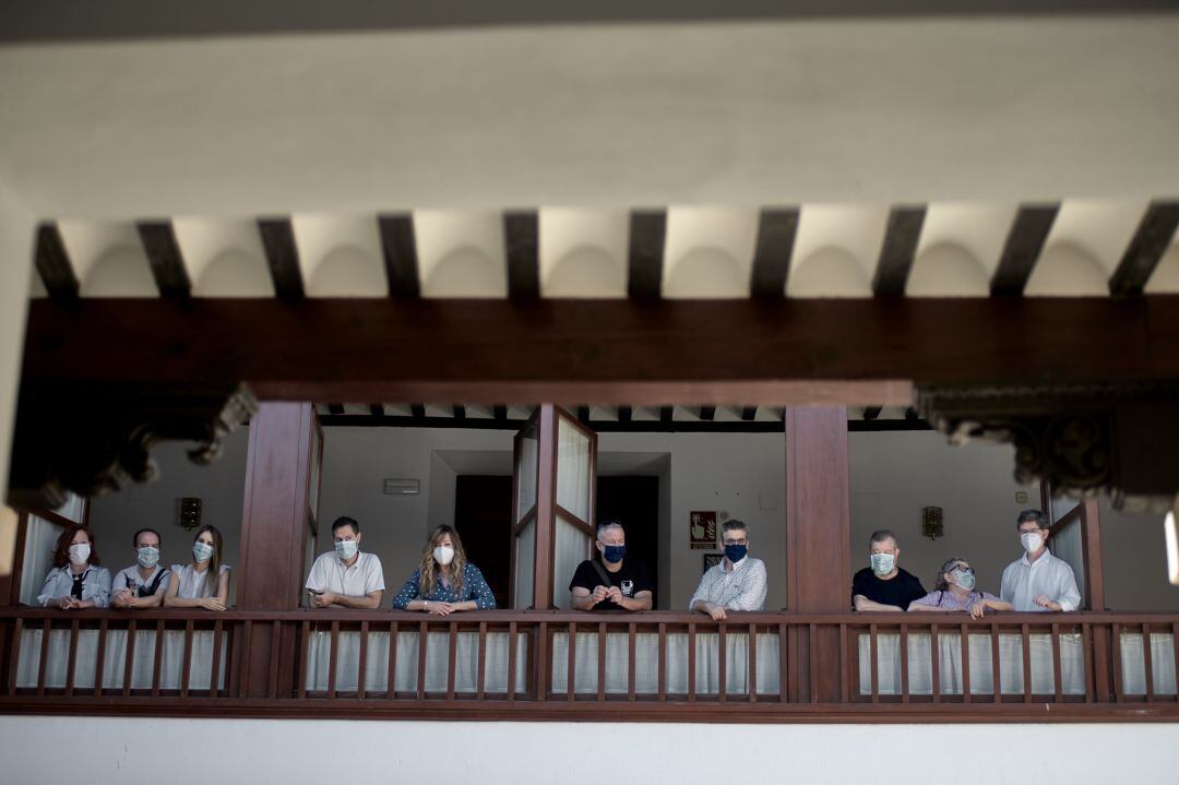 Representantes de las compañias manchegas en el Palacio de Valdeparaíso