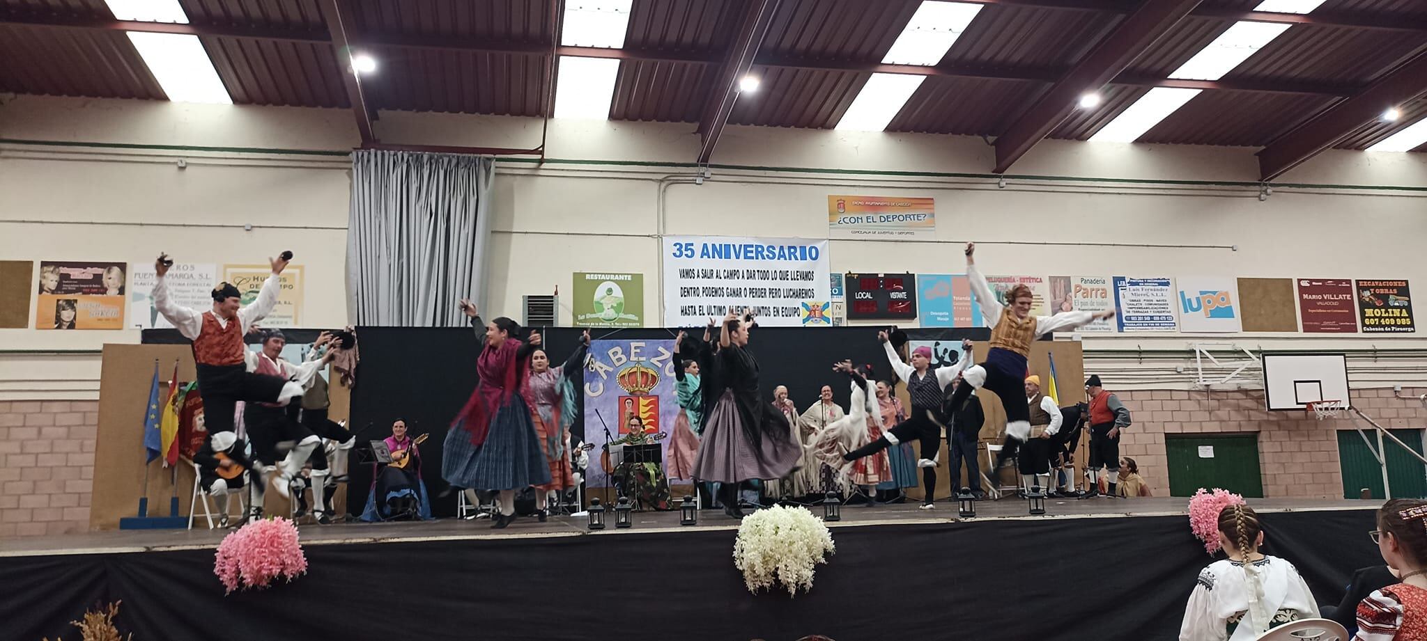 El Grupo de Danzas, en Cabezón del Pisuerga