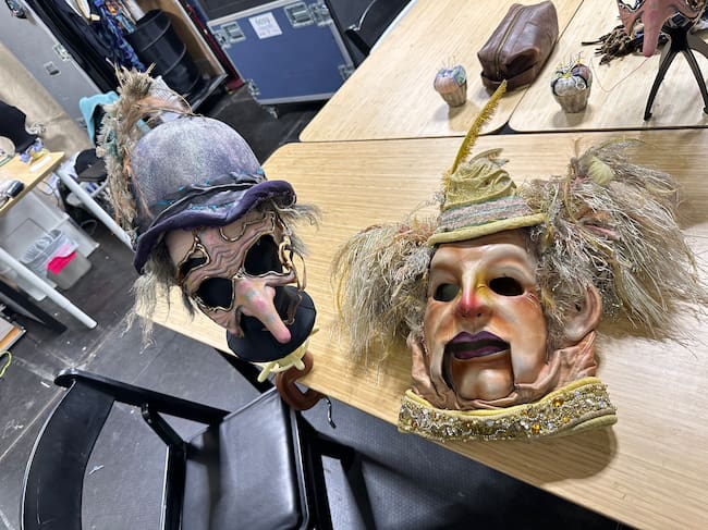 Màscares del personatge 'Alegría' del Cirque du Soleil