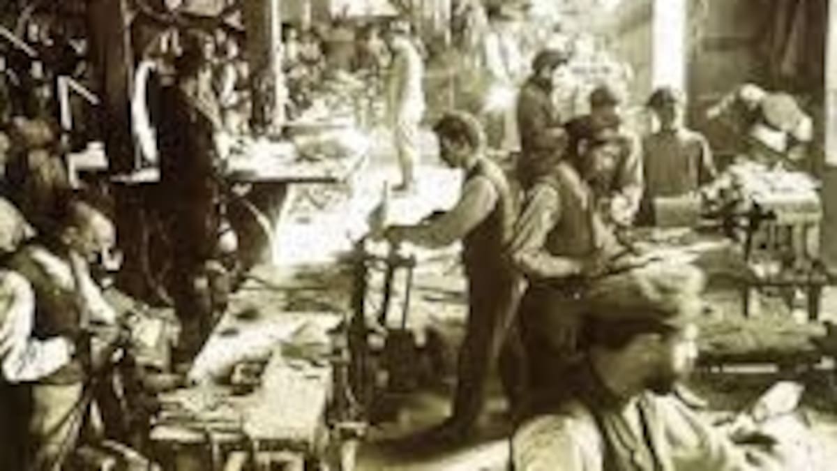 José M.ª Amat, fundador del Museo del Calzado de Elda, recuerda la fábrica de Hormas Aguado