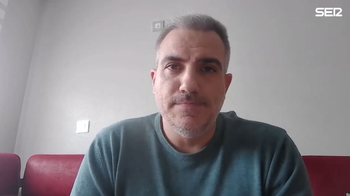 Salvador Oliva, presidente de las peñas del Real Murcia: "La afición tiene que estar unida y animar al equipo"