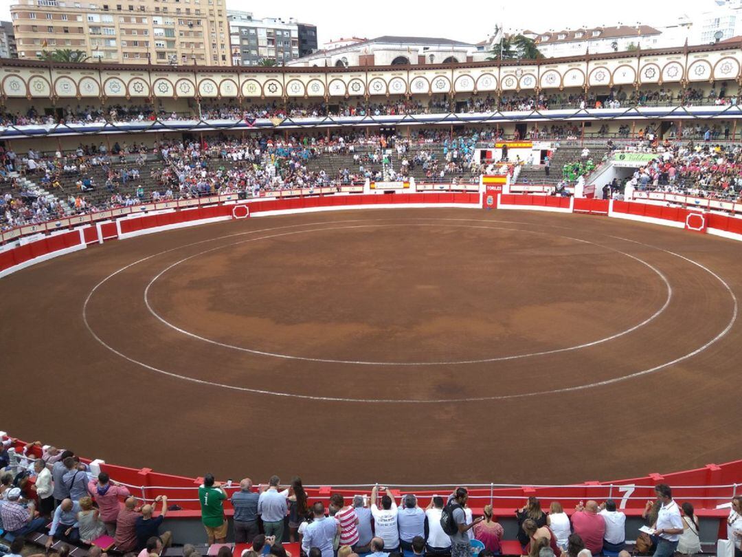 Coso de Cuatro Cuaminos. Plaza de Toros de Santander