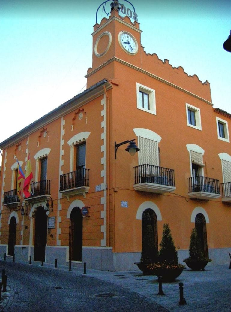 Entrada al Ayuntamiento de Rafelguaraf