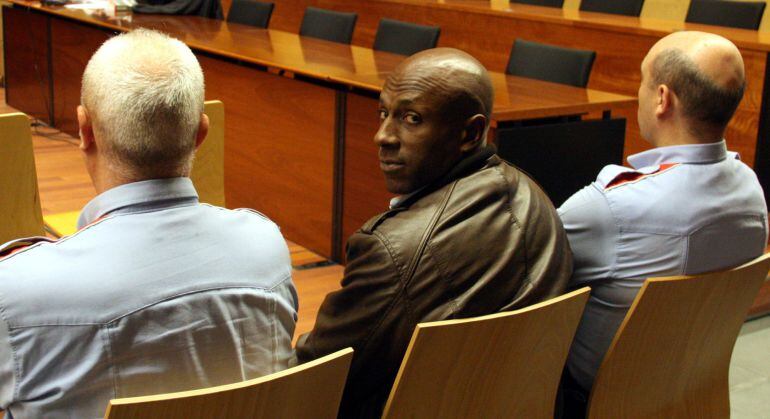 L'acusat d'intentar matar la sogra a cops de sabata a Lloret de Mar durant el judici a l'Audiència de Girona (horitzontal)