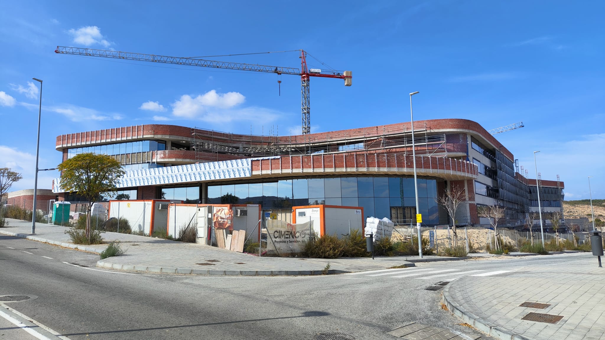 Imagen del Hospital IMED Vistahermosa con las obras paralizadas