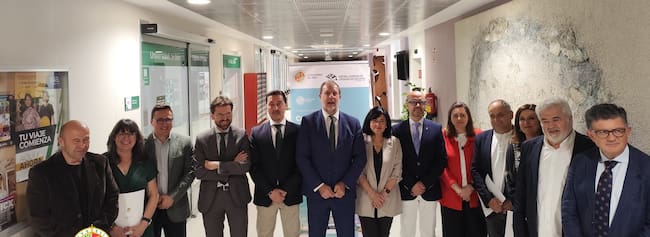 Responsables de la UJA y del Curso de Perfeccionamiento Musical 'Pedro Gámez Laserna'