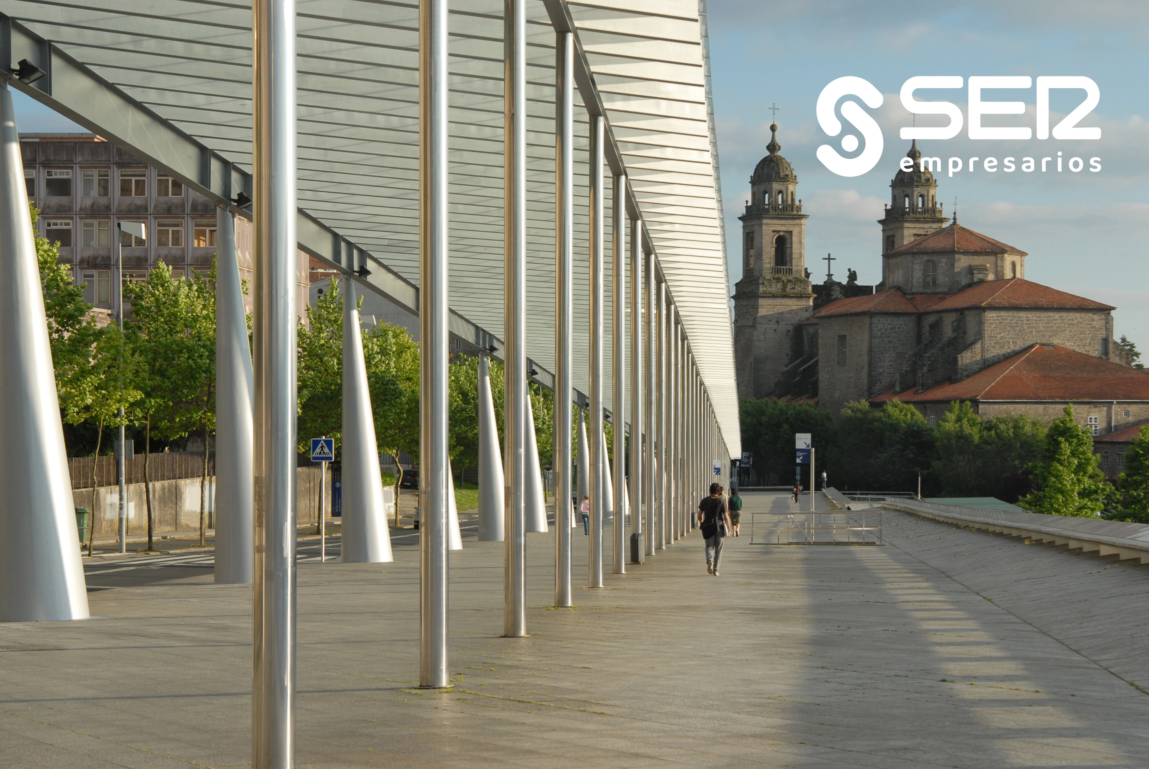 Contrasts in architectural style in Santiago de Compostela