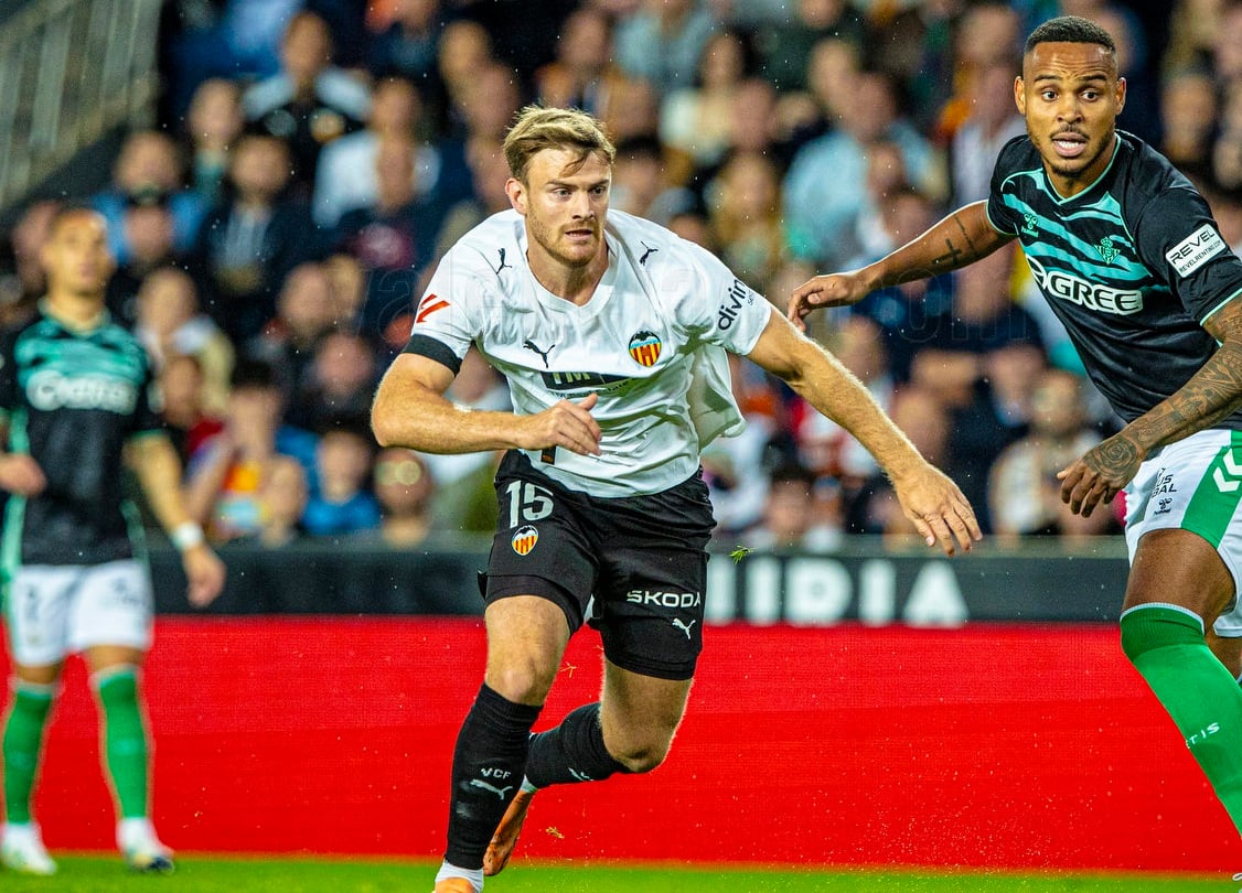 Lucas Beltrán en un partido del Valencia