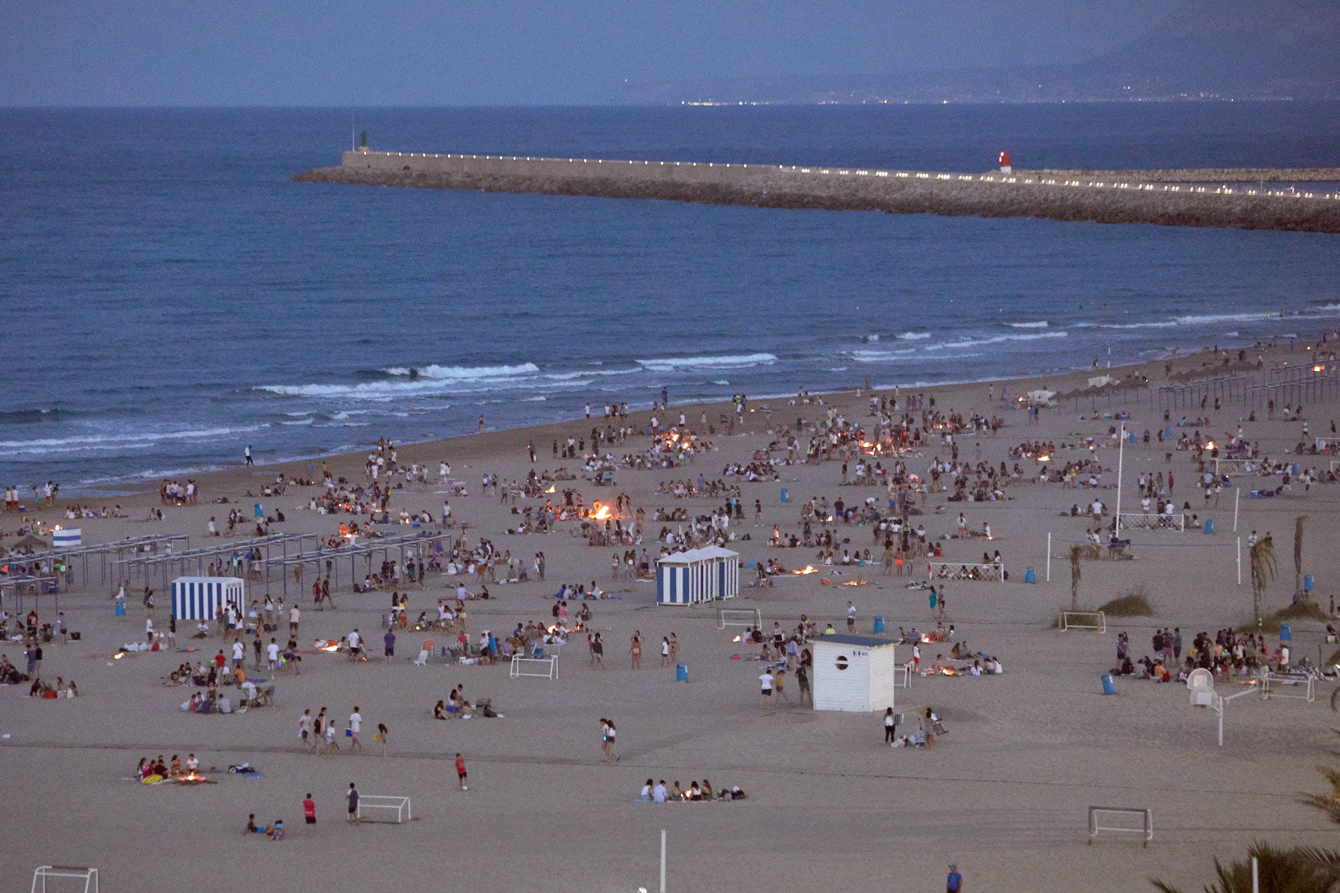 La Playa de Gandia una Noche de San Juan.