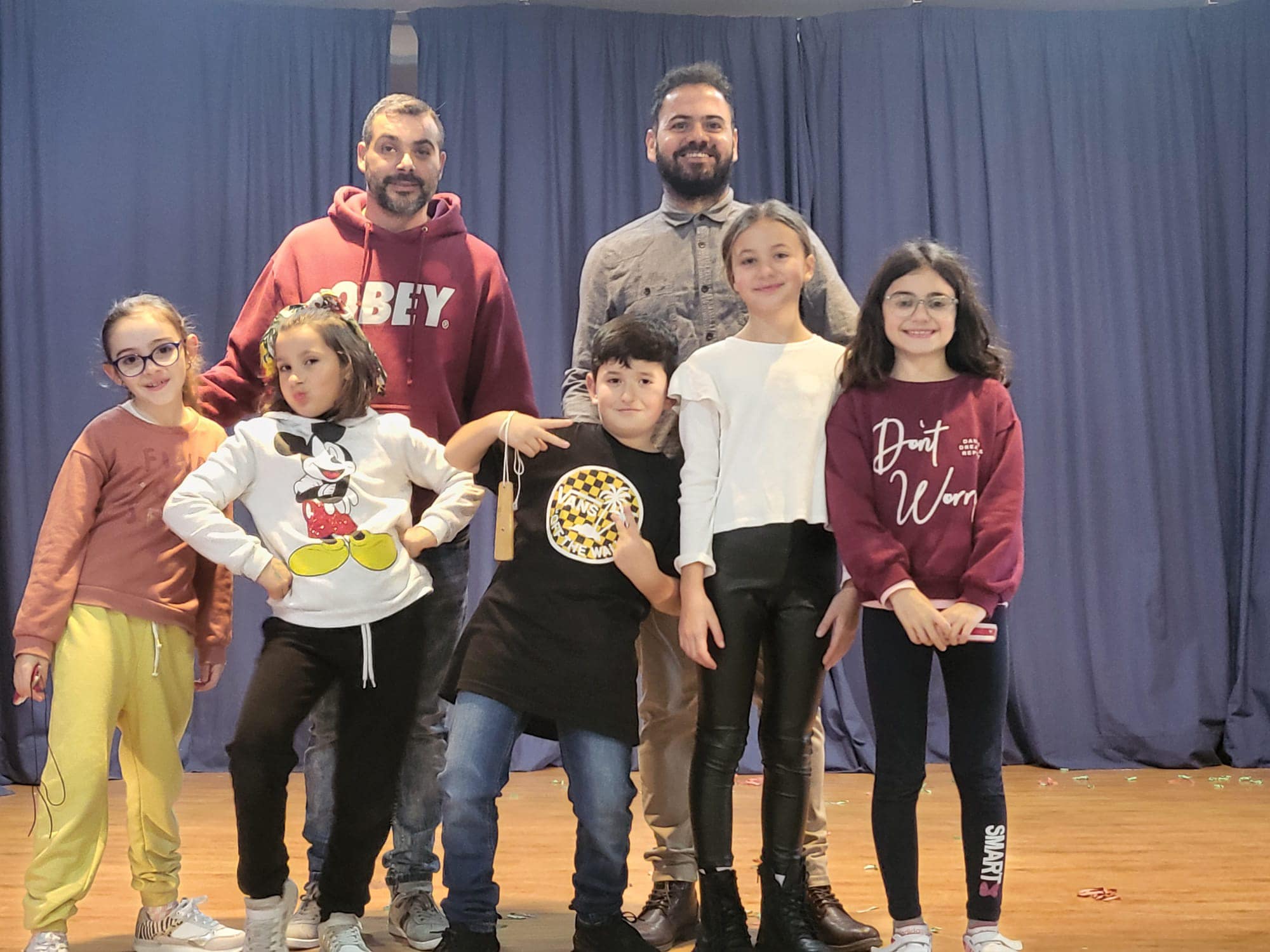 Autores y componentes del cuarteto infantil del Carnaval de Cádiz Un cuarteto con ángel