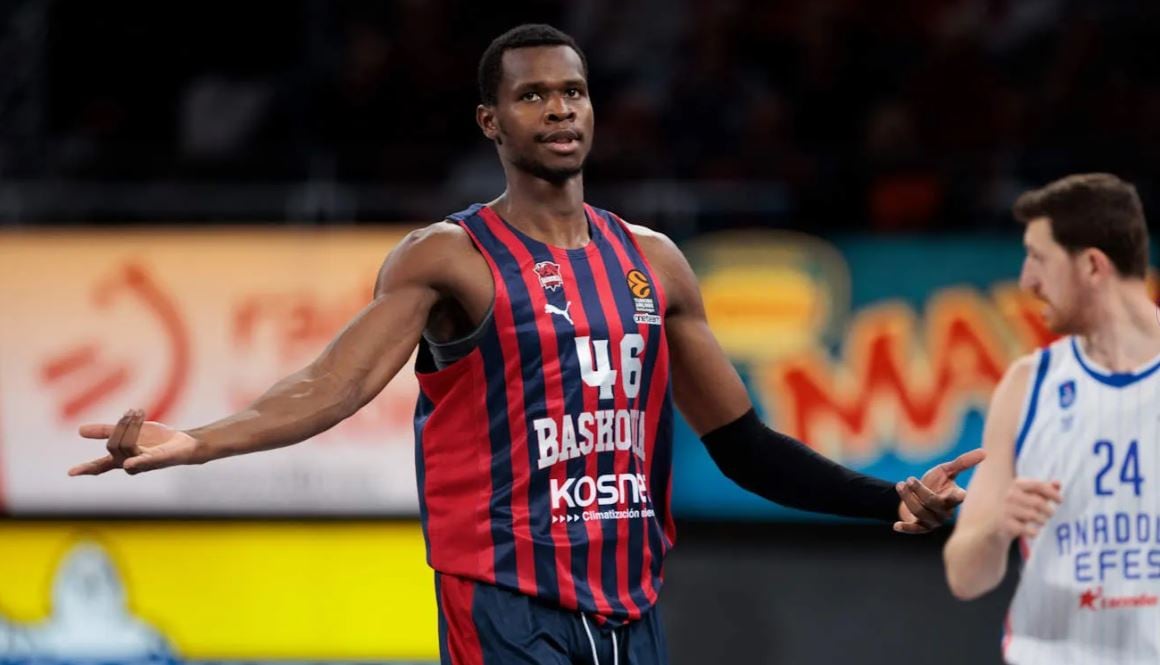 Ousmane Ndiaye, durante el Baskonia-Efes jugado en el Buesa Arena.