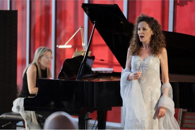 Marta Arce y Marta Teijido, inauguran la III edición de CerverArte este sábado, 11 de abrilFotografía: Juan Luis García (@juanluisgx)