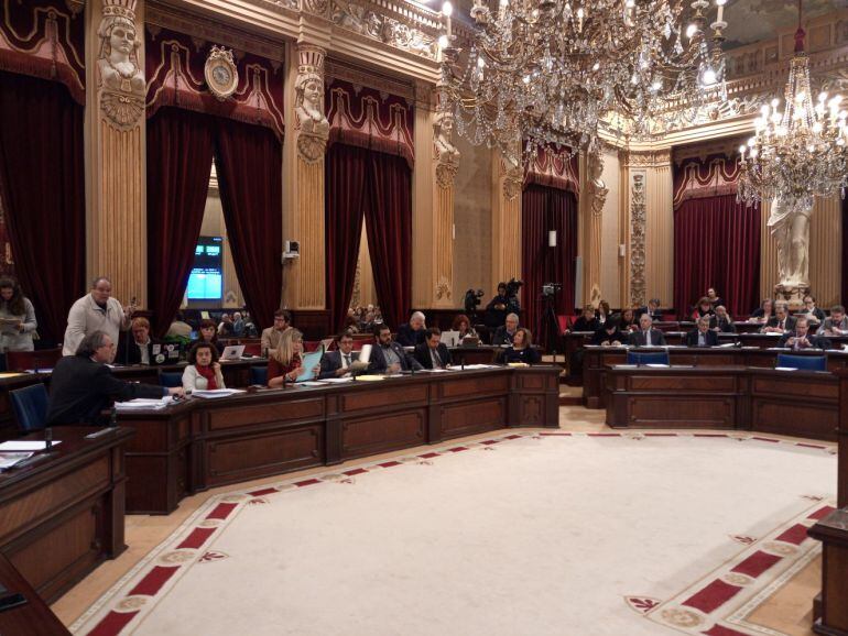 Imagen del pleno de hoy del Parlament Balear