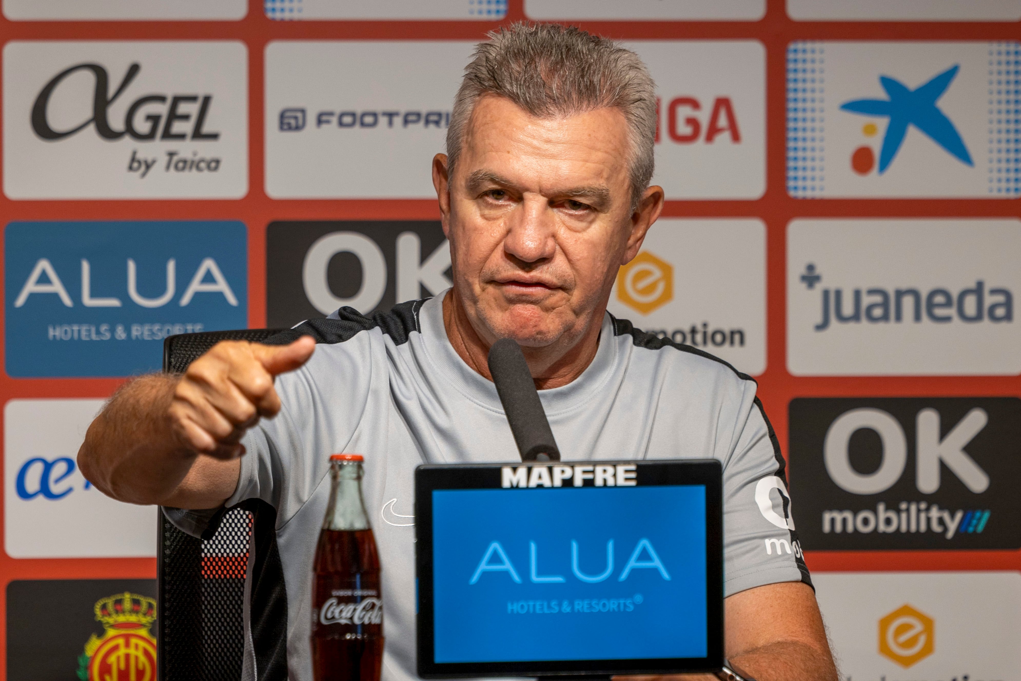 PALMA, 17/08/2023.- Javier Aguirre, entrenador del Real Mallorca, en declaraciones previas al partido de LaLiga que su equipo disputa mañana frente te al Villarreal. EFE/CATI CLADERA
