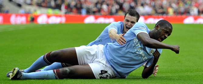 El exazulgrana Yaya Toure celebra el gol ante el Manchester United