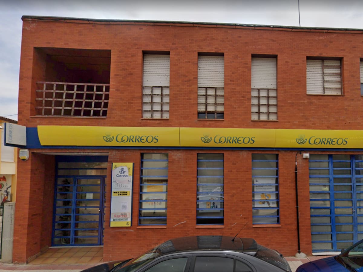Arcos de Jalón se opone a la reducción del servicio de Correos a una hora diaria