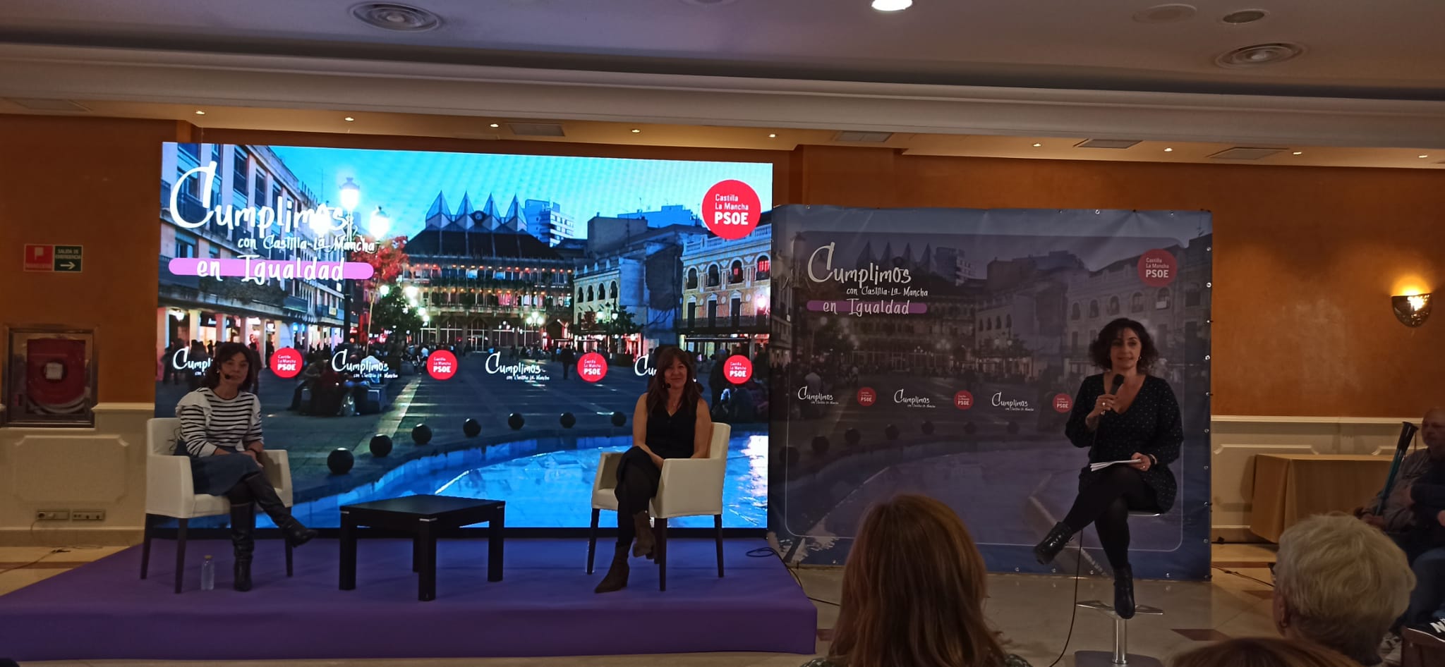 Blanca Fernández y Pilar Zamora en el acto &quot;Cumplimos con Castilla-La Mancha en Igualdad&quot;