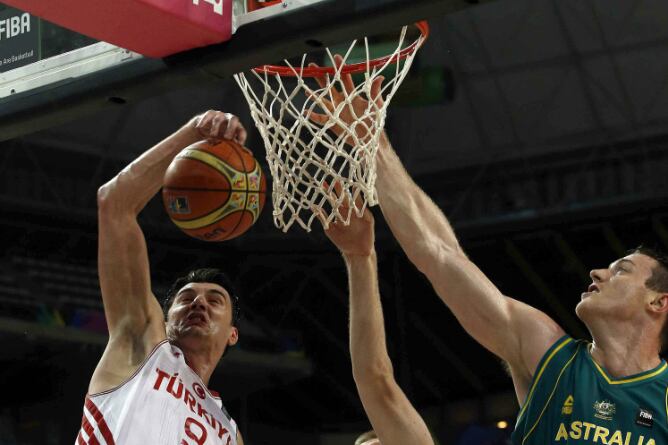 Preldzic entra a canasta ante Australia