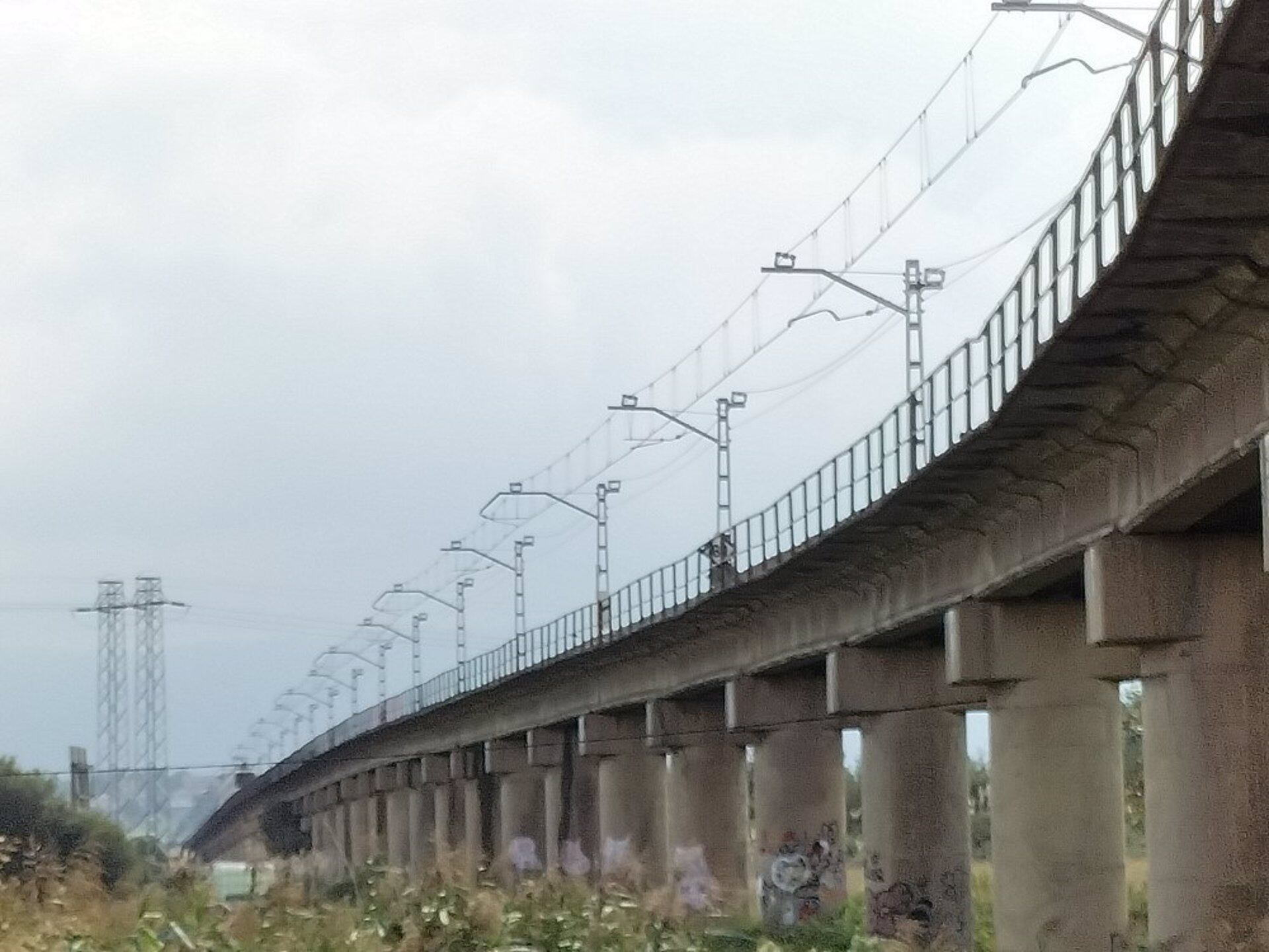 Adif reforzará el viaducto de Raos de la línea de ancho métrico Bilbao-Santander - ADIF