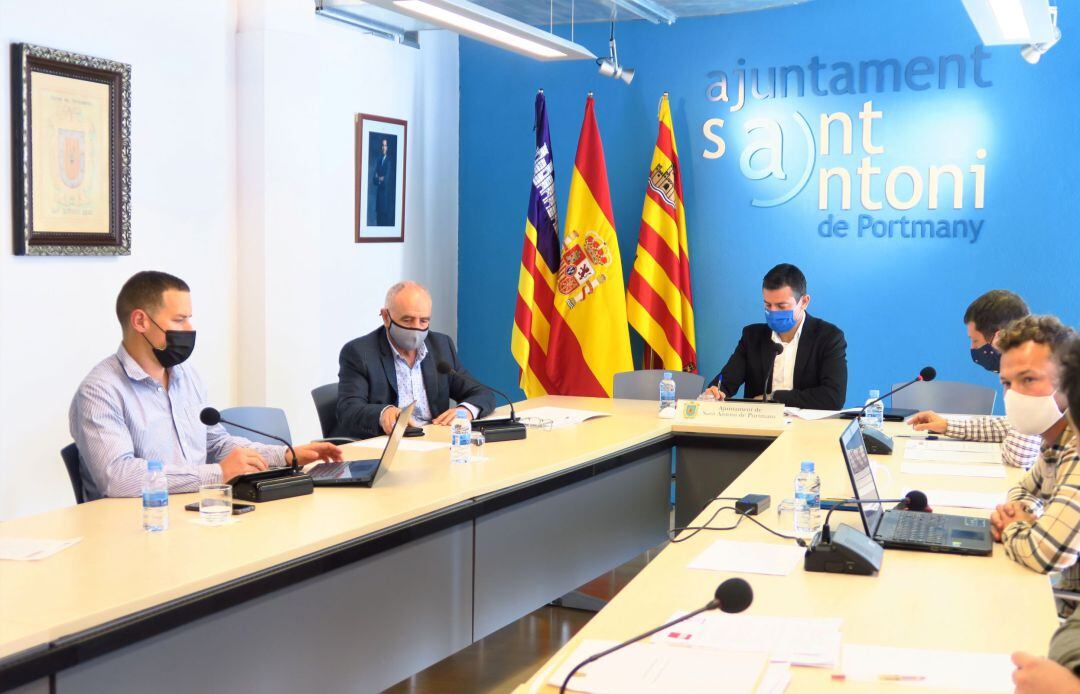 Imagen de un pleno del Ayuntamiento de Sant Antoni