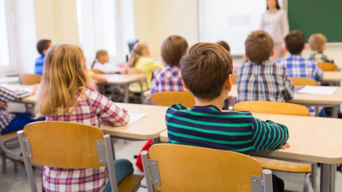 Los docentes aragoneses se debaten entre la enseñanza digital y la tradicional(29/11/2023)