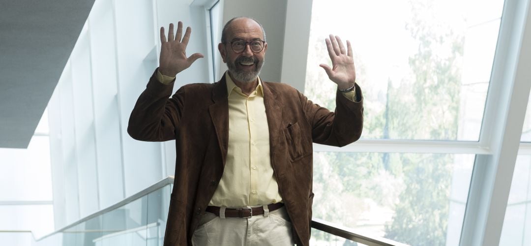 Miguel Rellán interpreta a un mediador que intenta ayudar a los cuatro personajes a los que el Fisco acusa de evasión de capitales.