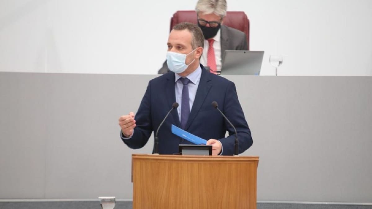 Segado: "Conesa solo da explicaciones cuando un juzgado lo llama porque está al borde de la imputación"