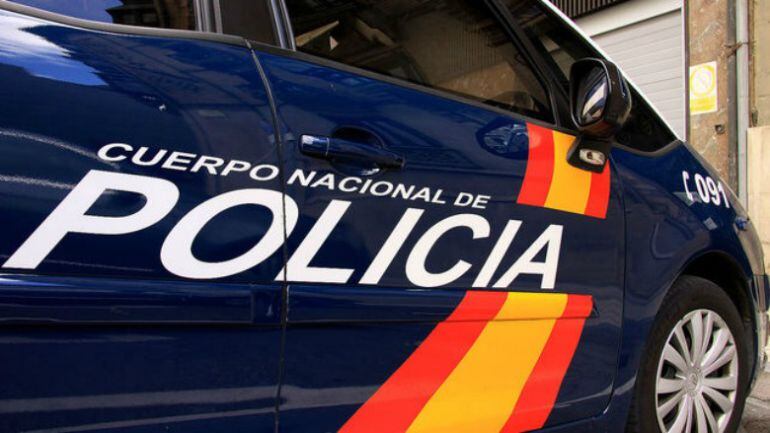 Coche patrulla del Cuerpo Nacional de Policía