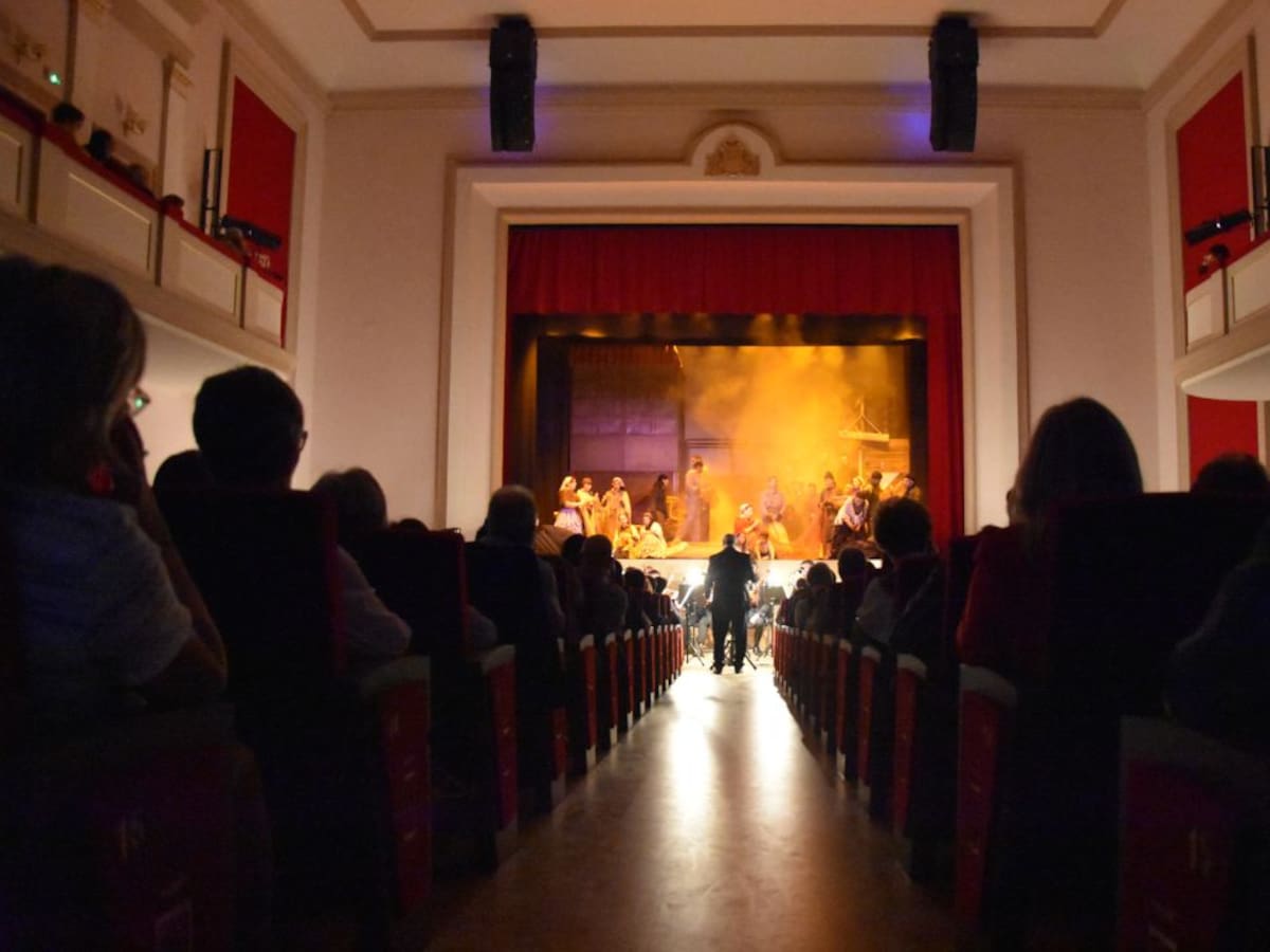 "El Teatro Dengra vuelve a recobrar su gran esplendor"