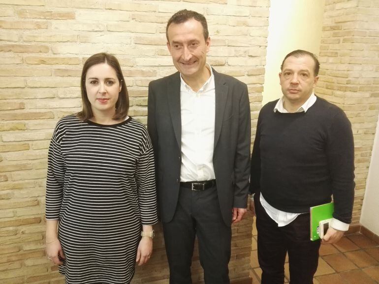 Esther Díez, Carlos González y Jesús Pareja tras anunciar el pacto de gobierno