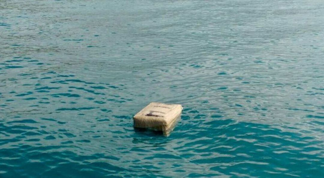 Un fardell semblant va aparèixer surant a Sa Mesquida.