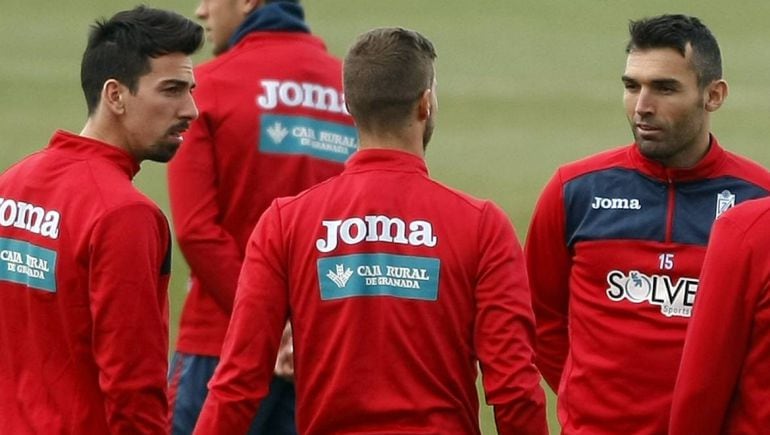 David Barral e Isaac Cuenca en un entrenamiento con el Granada