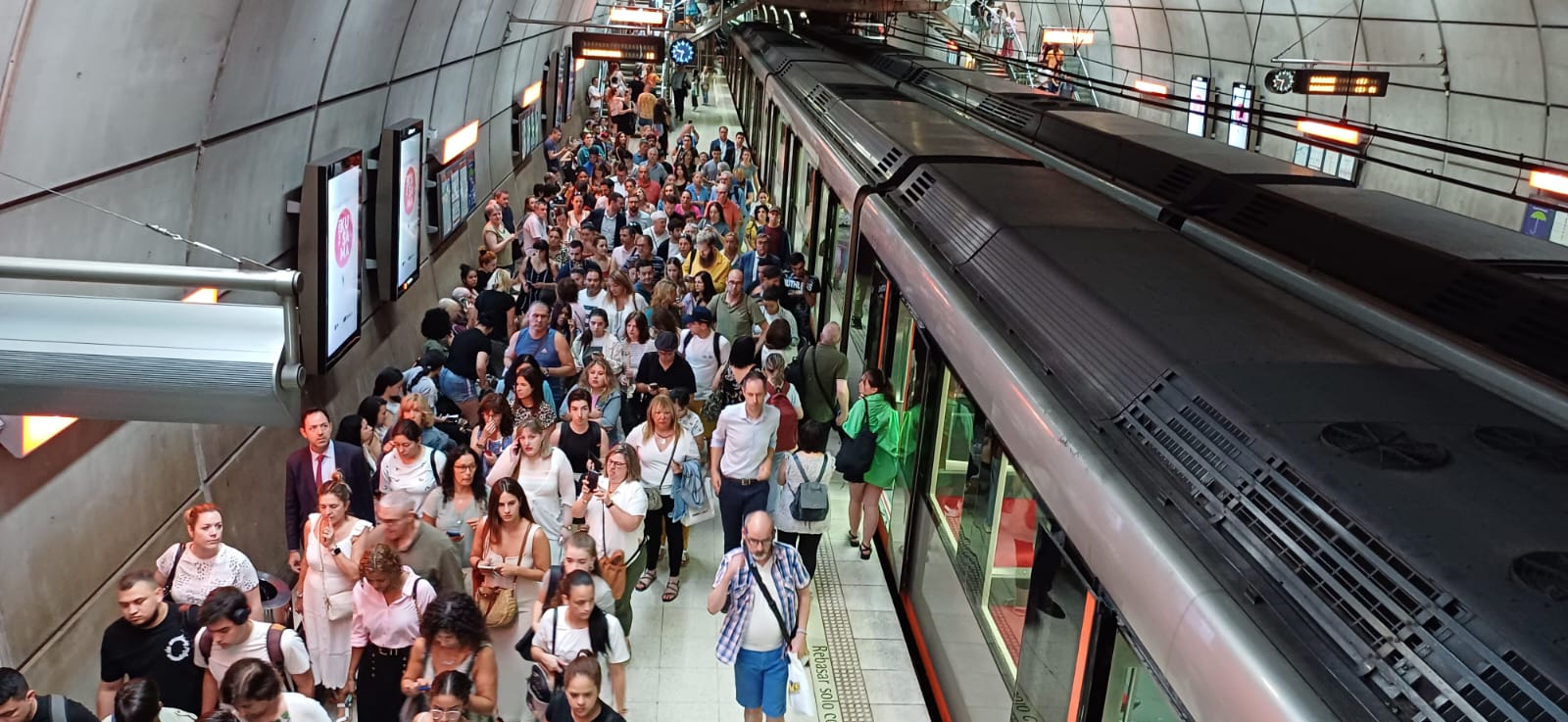 Parada de Metro Bilbao en Indautxu