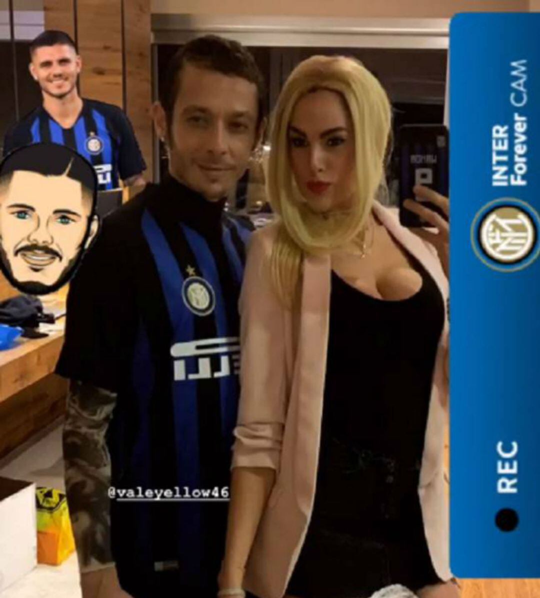 Rossi y su novia Francesca Sofia Novello