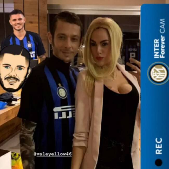 Rossi y su novia Francesca Sofia Novello