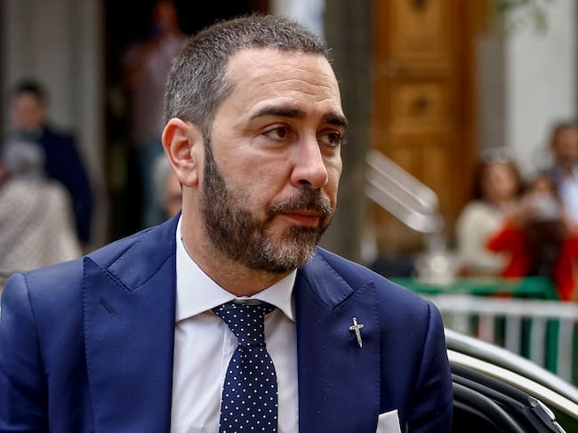 El empresario Víctor de Aldama, a su llegada este miércoles a la sede del Tribunal Supremo, donde tiene lugar el juicio al exministro José Luis Ábalos, a su exasesor Koldo García y al empresario Víctor de Aldama, que entra en una fase definitiva con la declaración de los acusados.