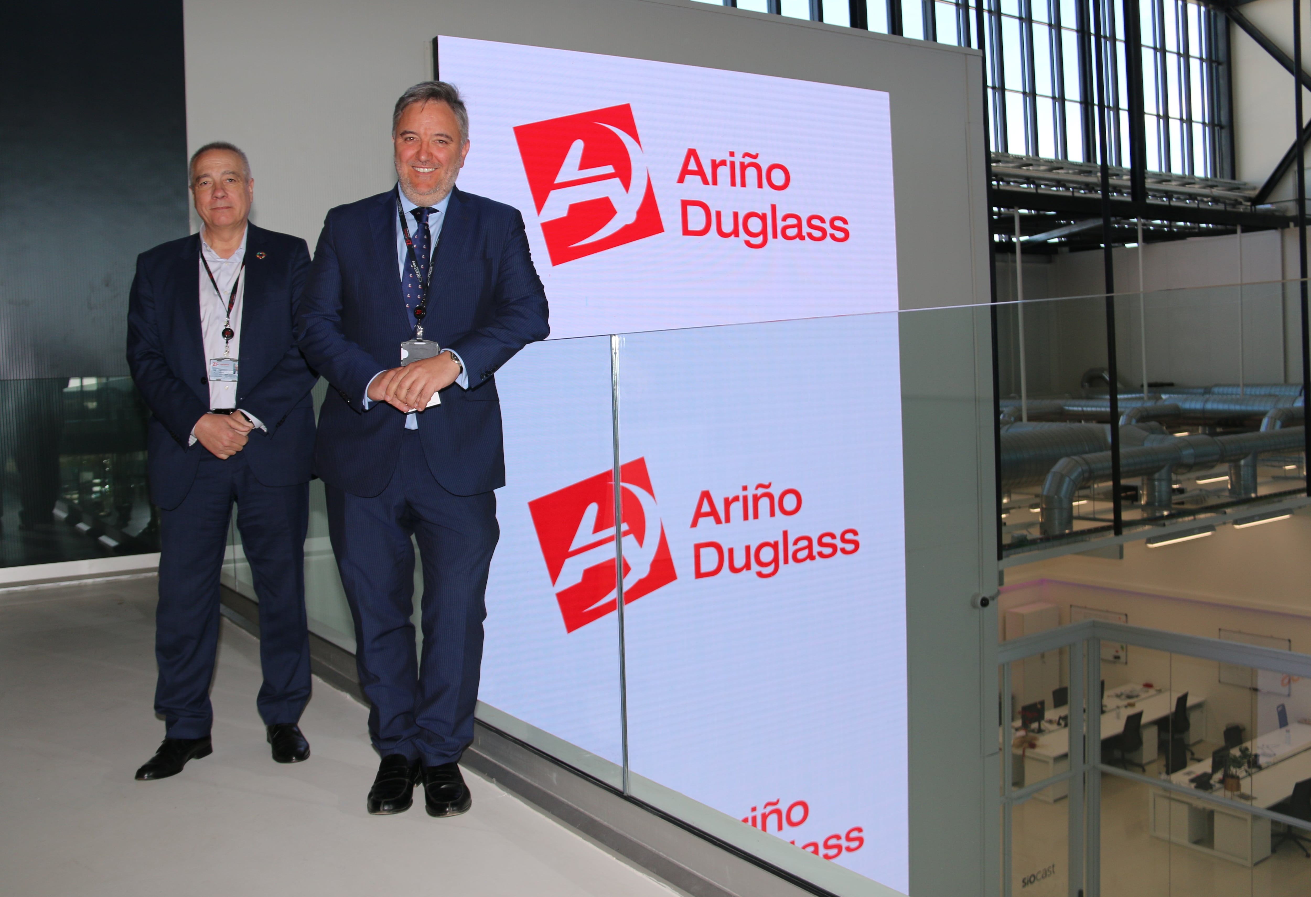 Raimundo García, director general d&#039;Ariño Duglass, i Pere Navarro, delegat especial de l&#039;Estat al CZFB