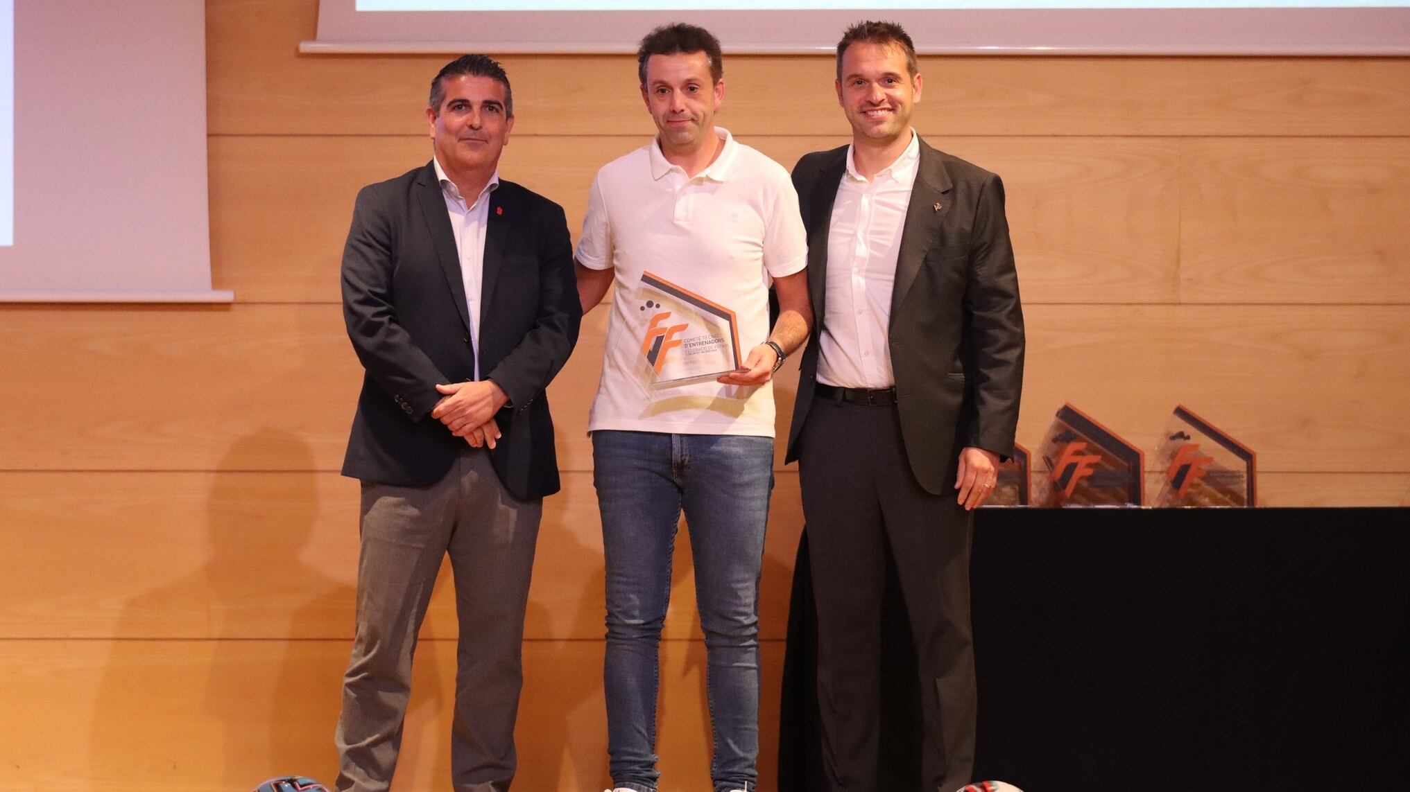 Remi Beltrán recogió el reconocimiento a su trabajo