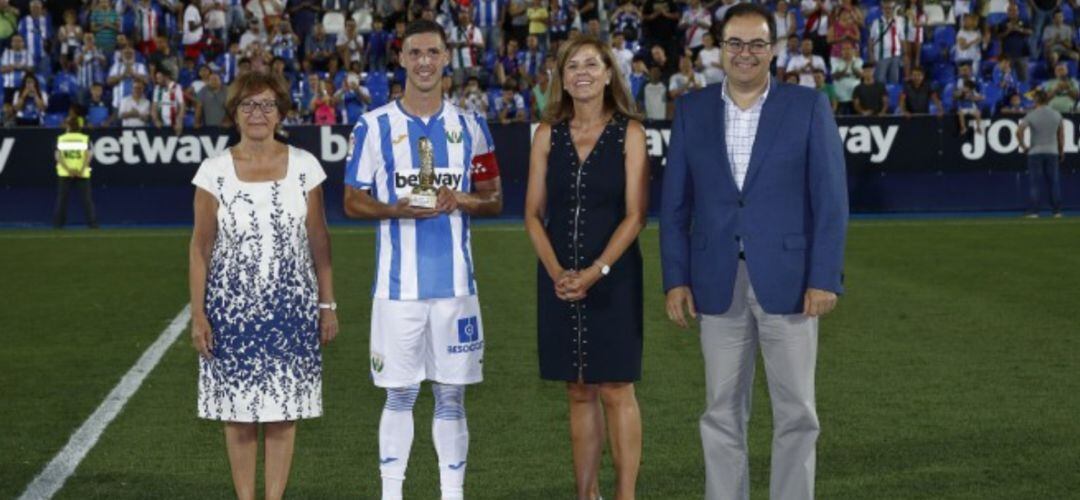 La entrega del trofeo en una de las ediciones pasadas