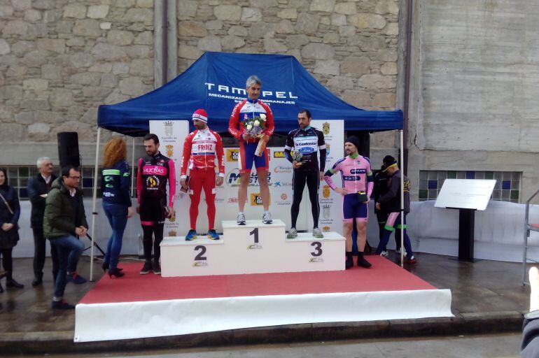 Primeros clasificados, en otras exitosas pruebas de estas caraterísticas dentro del ciclismo