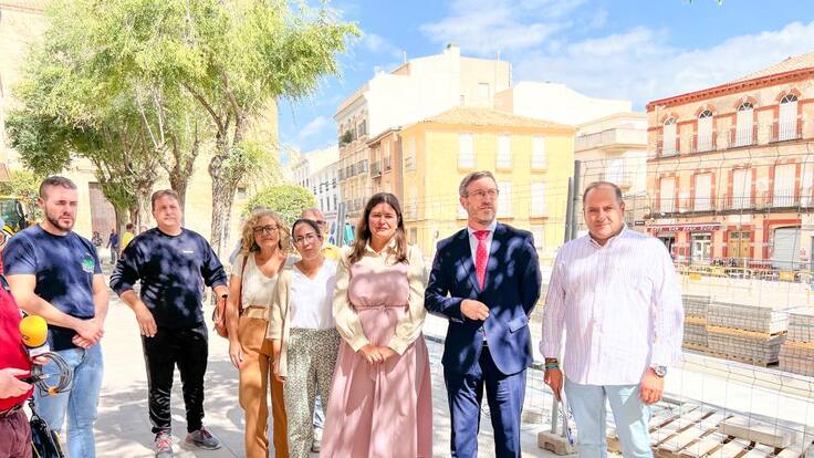 Las obras de la Plaza de España de Jódar estarán finalizadas en 30 o 35 días, según el delegado de la Consejería de Fomento en Jaén