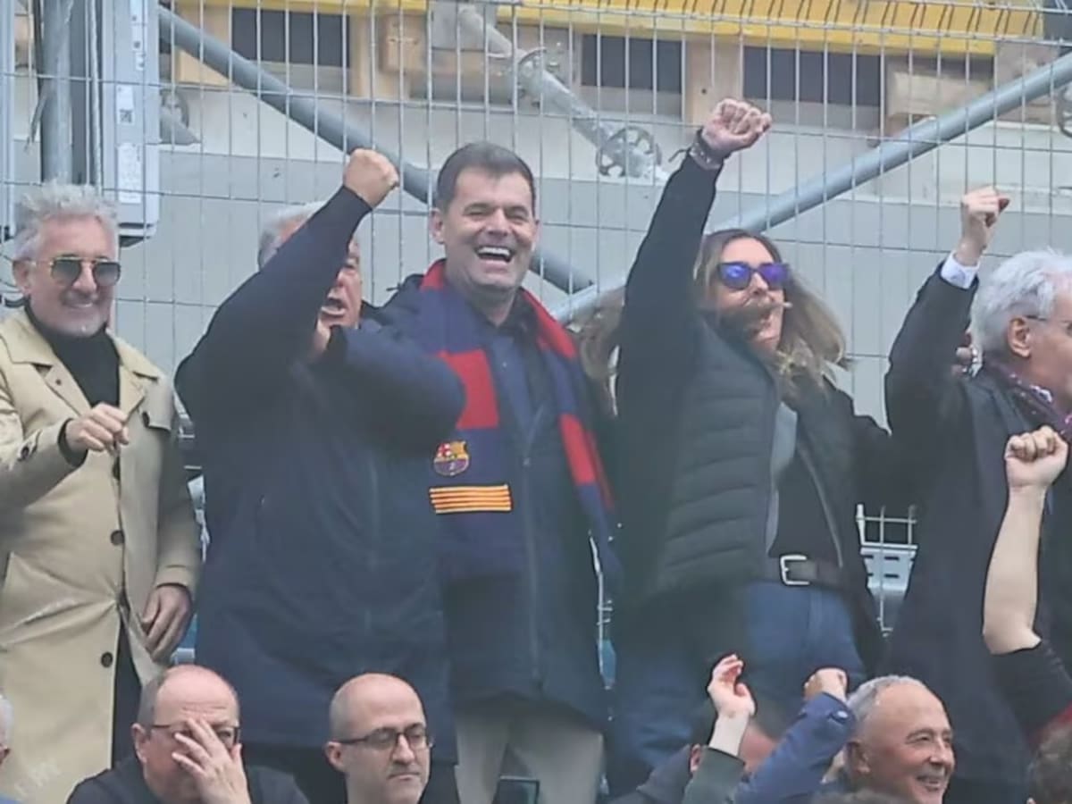 Pillan a Laporta haciendo un corte de mangas frente al Villarreal