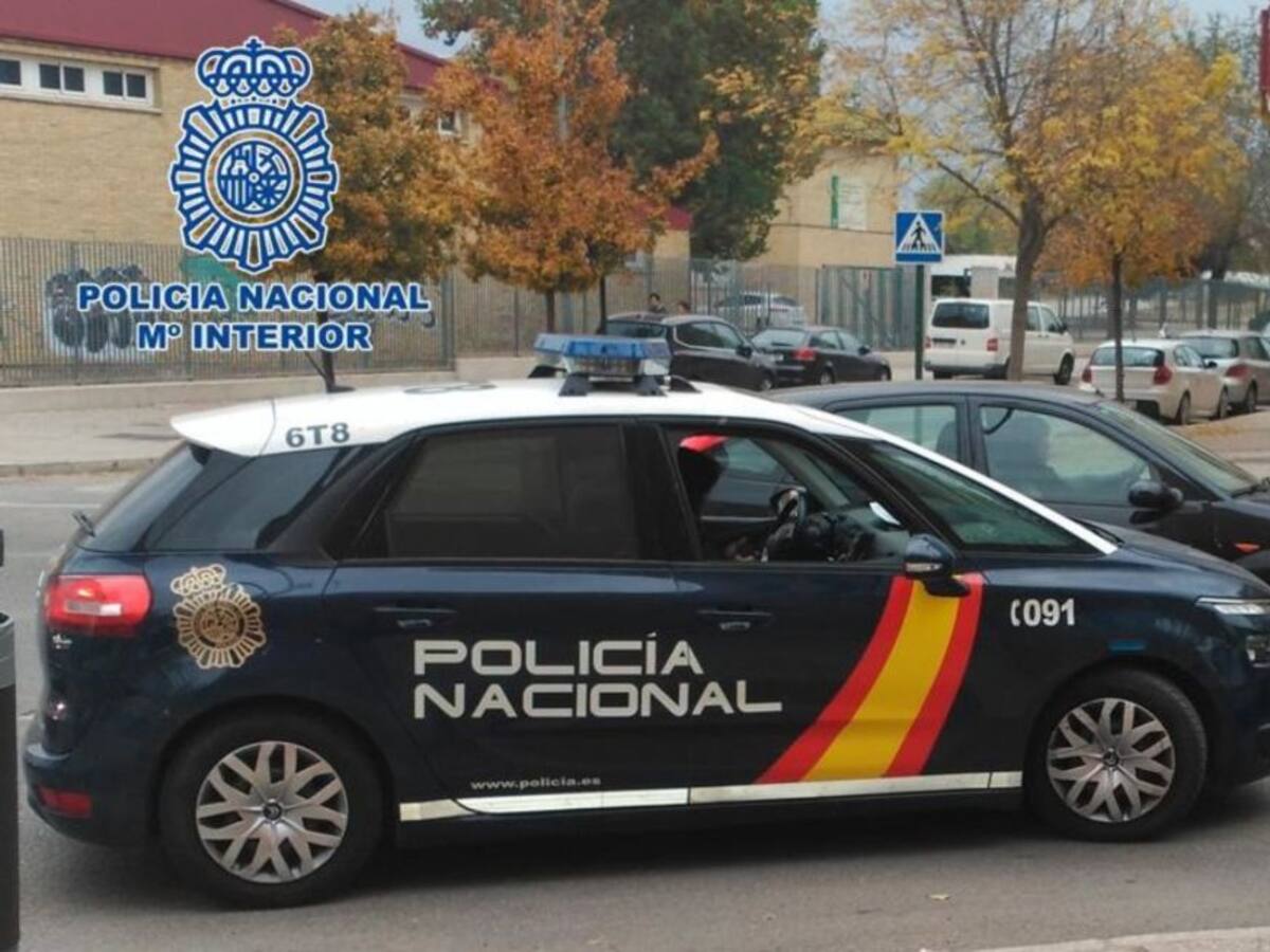 Detienen en Alcorcón a un hombre con covid que se saltó la cuarentena para vender hachís
