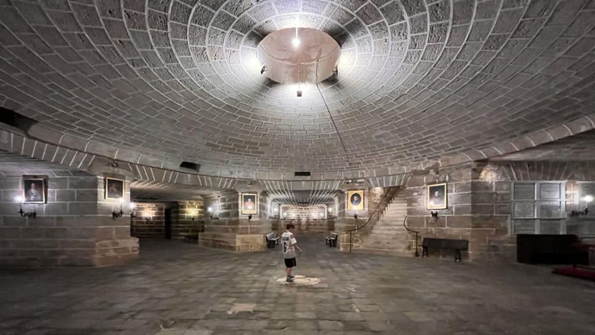 Lo que dicen las piedras. Episodio 4: La cripta