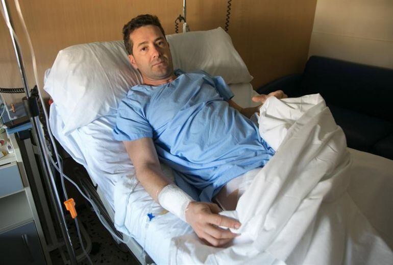 El torero Rafael Limón convaleciente en el hospital zaragozano.