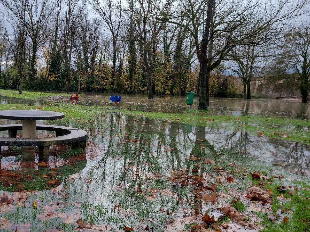 Situación delicada en el territorio y en Álava por las precipitaciones.