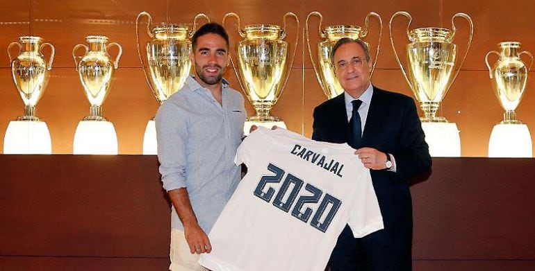 Carvajal, junto a Florentino Pérez