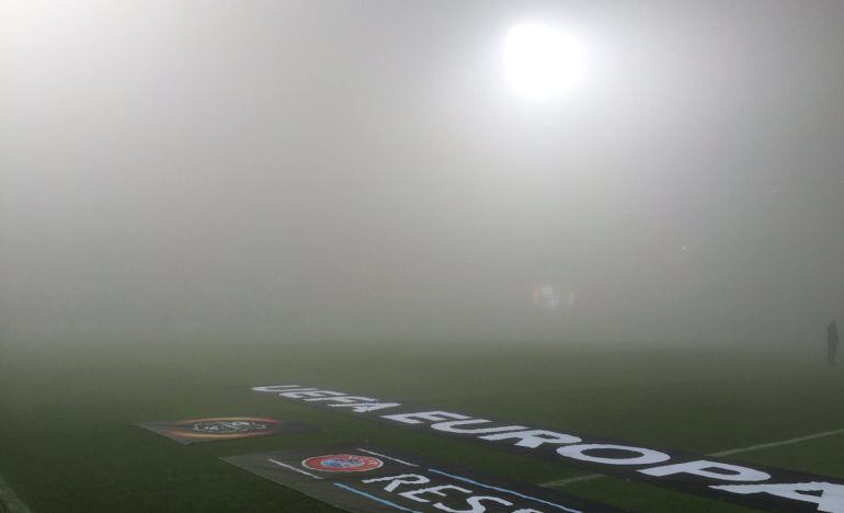 La niebla que impidió que se jugase el partido entre Sassuolo y Genk