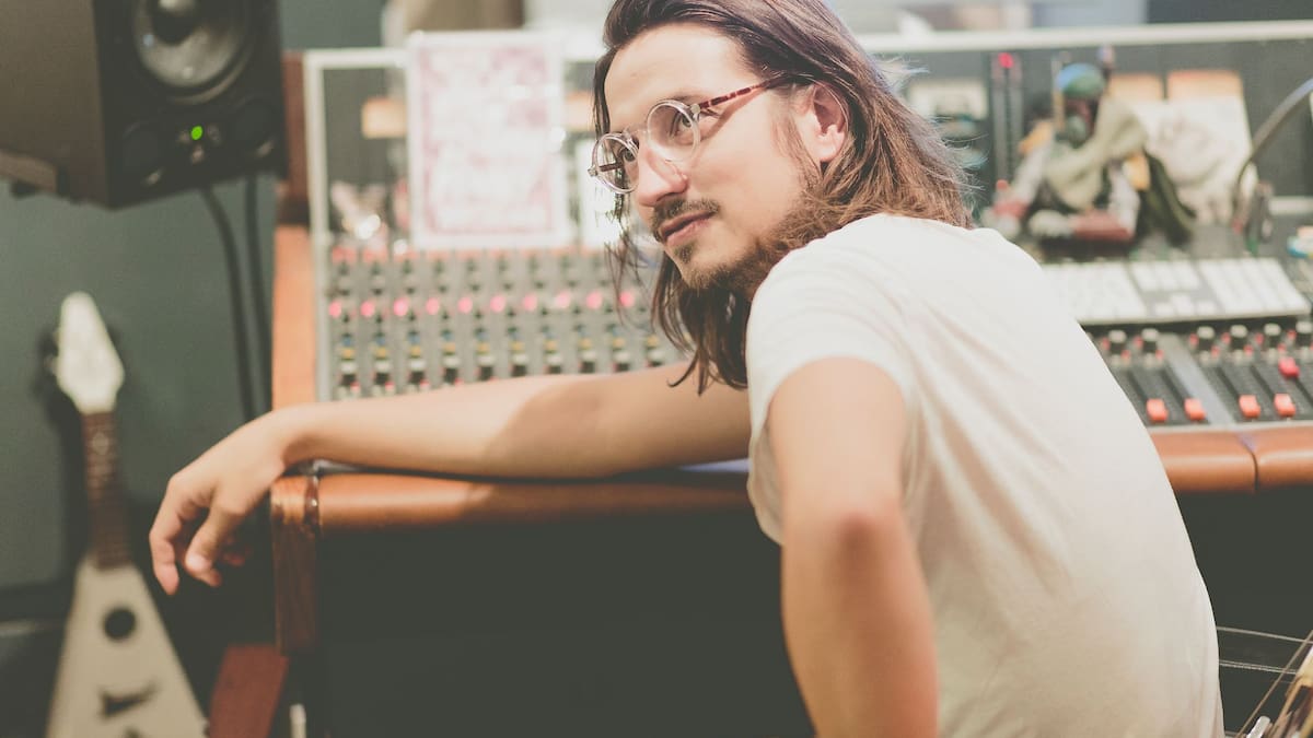 Brian Hunt el productor de ‘Cupido’ que se dedica desde Molledo a “abrir puertas y cerrar marrones”