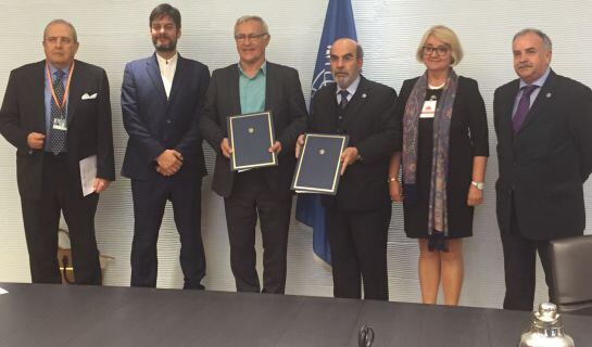 Joan Ribó i el Director General de FAO, José Graziano da Seilva han firmado el conveni de colaboración ante el embajador español en Italia, el director de comunicació de FAO y los concejales de Comercio, Carlos Galiana, y Agricultura i Horta, Consol Casti